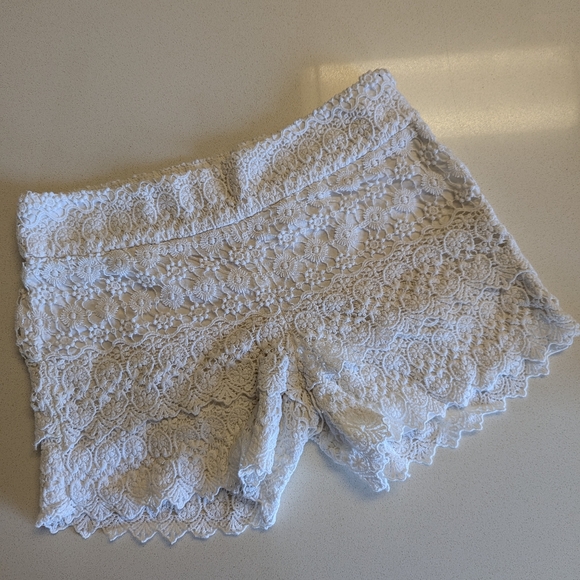 LOFT Pants - 3 for $25 | LOFT | Size 00 | White Lace Women Shorts